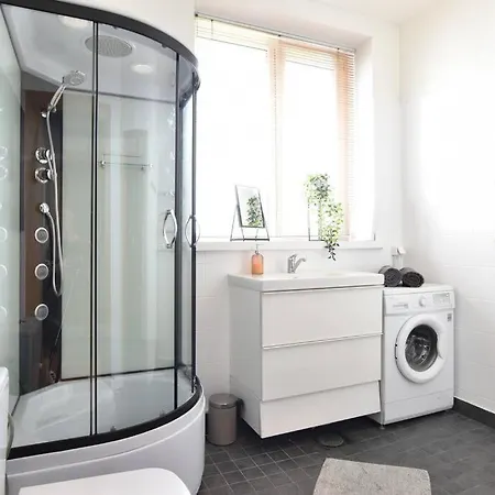 Serene 1br With Sauna & Private Entrance Lejlighed Tallinn