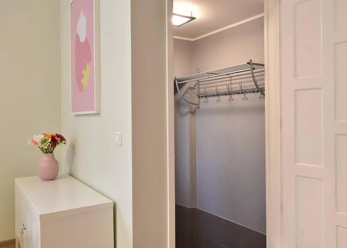 Апартаменты Serene 1br With Sauna & Private Entrance Таллин